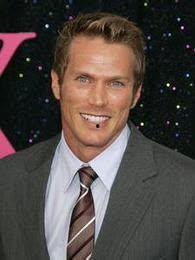 演员刘易斯的个人资料,光影交织的演艺人生